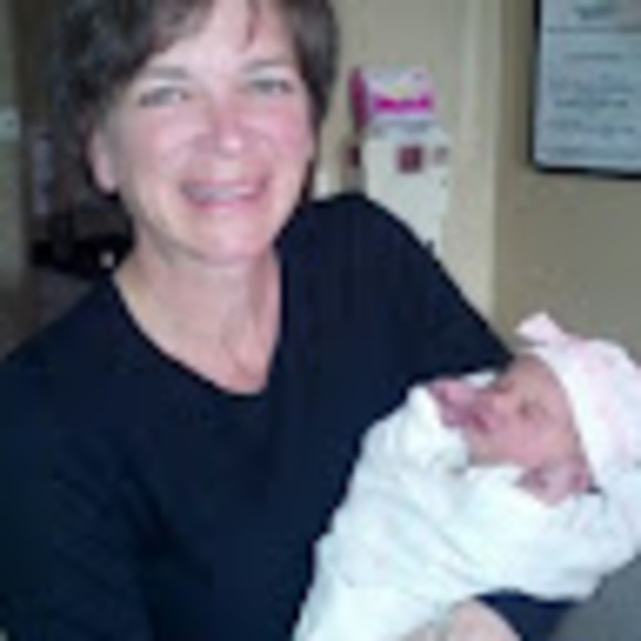 Meet your Posher, Stephany - Picture 1 of 1